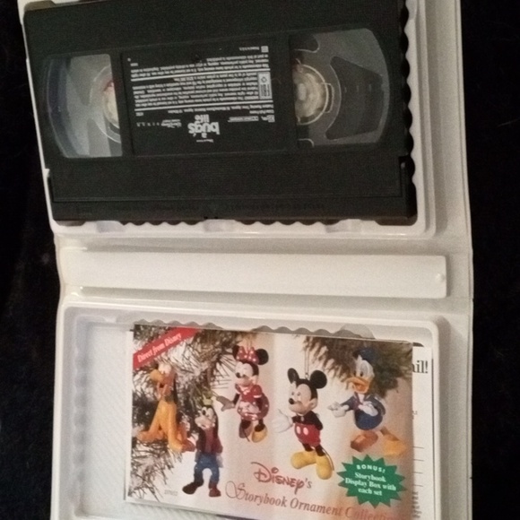 Disney Pixar a bugs life. VHS tape 1998 - Picture 4 of 5